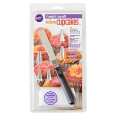 Spatula, 5 díszítőcső, 11 habzsák, és ötletes könyv szett - Wilton
