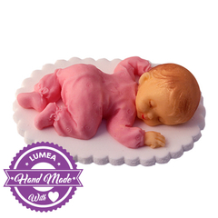 Rózsaszín alvó kisbaba cukormasszából - Lumea