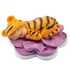 Alvó tigrises baba egy lila virágon cukomrasszából - Lumea
